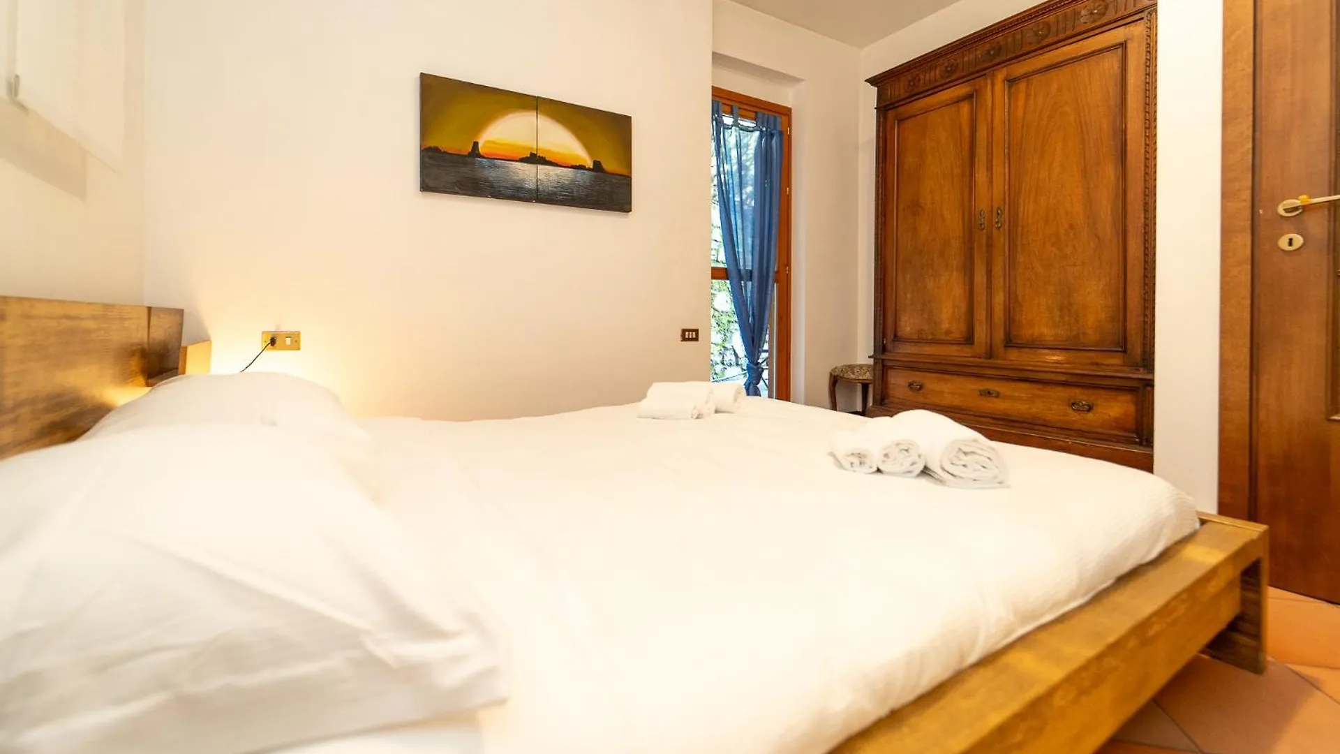 Apartamento Casa Con Parcheggio, Piscina Giardino, Barbecue Sala Comacina