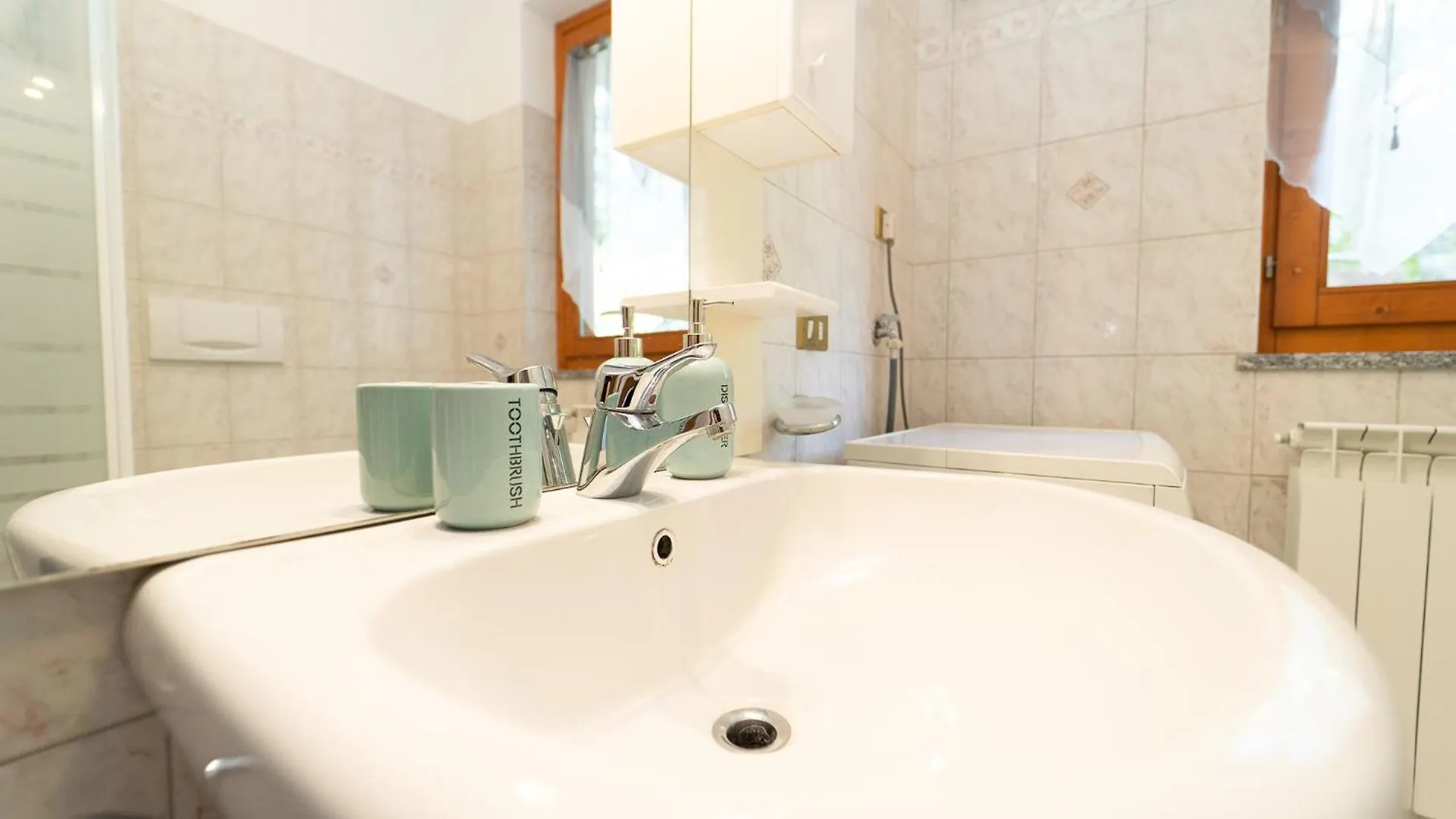 Apartamento Casa Con Parcheggio, Piscina Giardino, Barbecue Sala Comacina Italia
