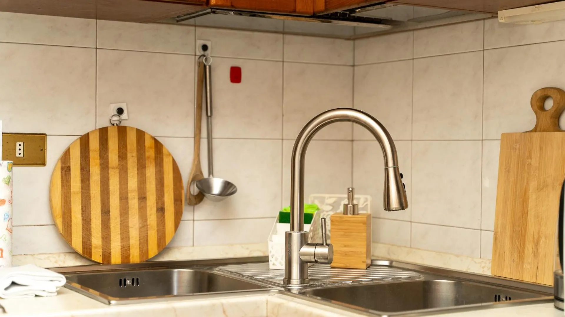 살라코마시나 Casa Con Parcheggio, Piscina Giardino, Barbecue 아파트